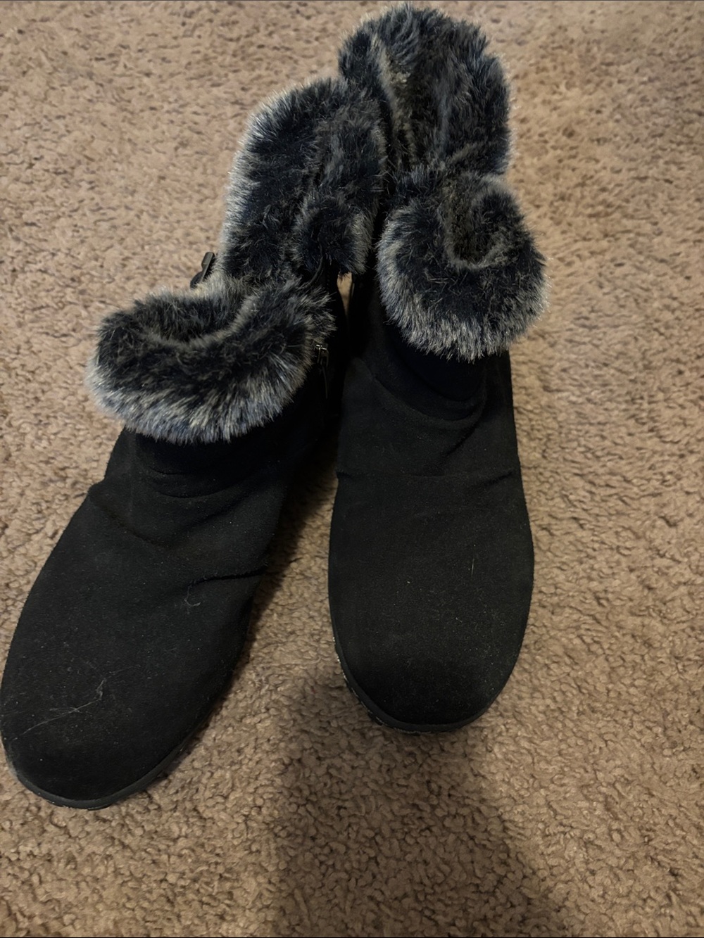 Khombu Black Faux Fur Trim Winter Ankle Boots